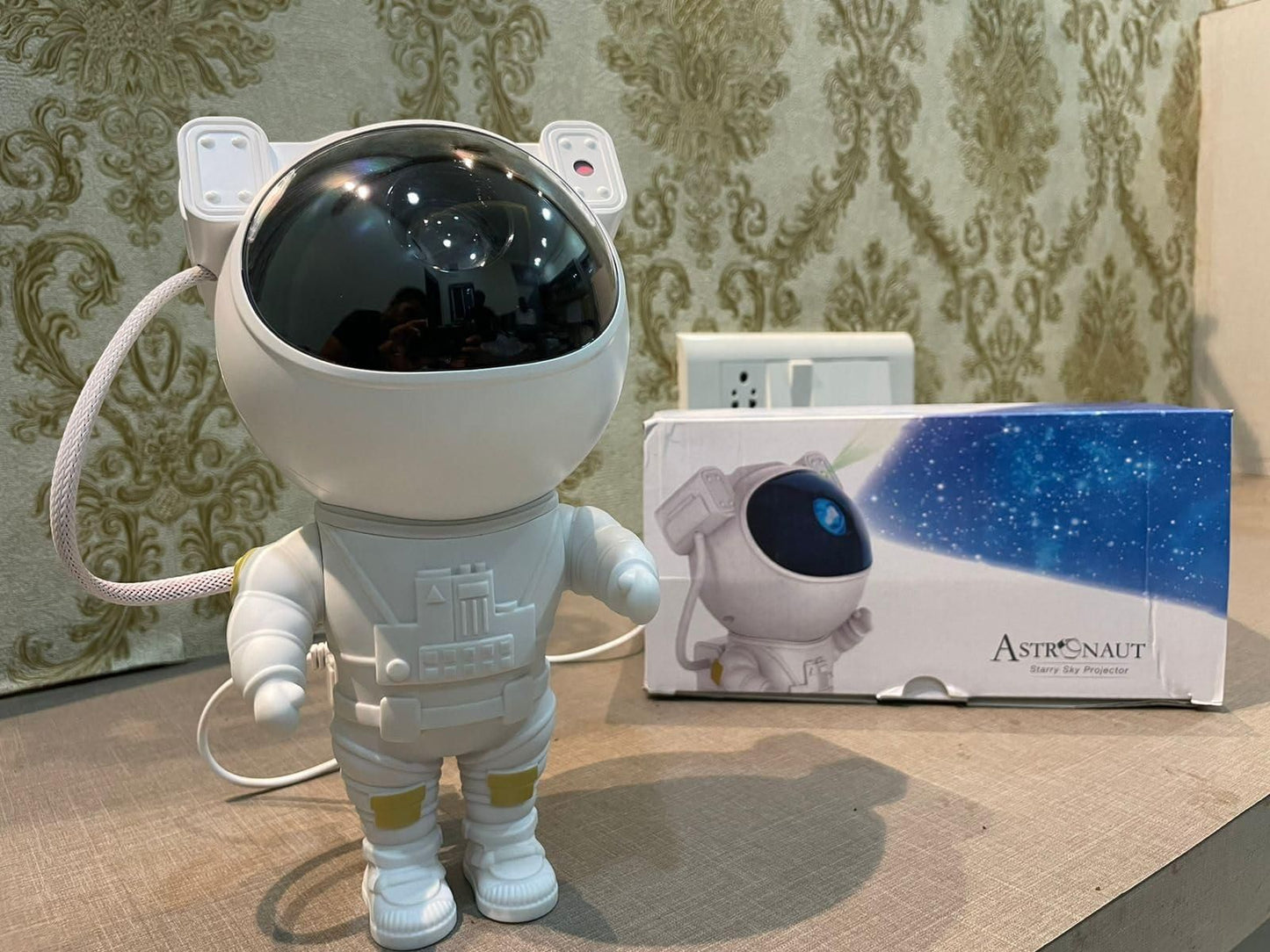 Astronaut Galaxy Projector - 360 Magnetic Head Rotation, Remote Control - Bara Zum